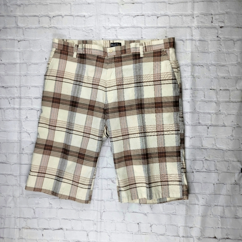 BUZZ 83 Men's Plaid Bermuda Shorts‎